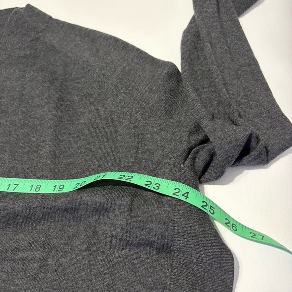 COS Rounded Hem Wool Cashmere Mock Neck Sweater Sz M Minimalist Hi Split - Picture 4 of 11